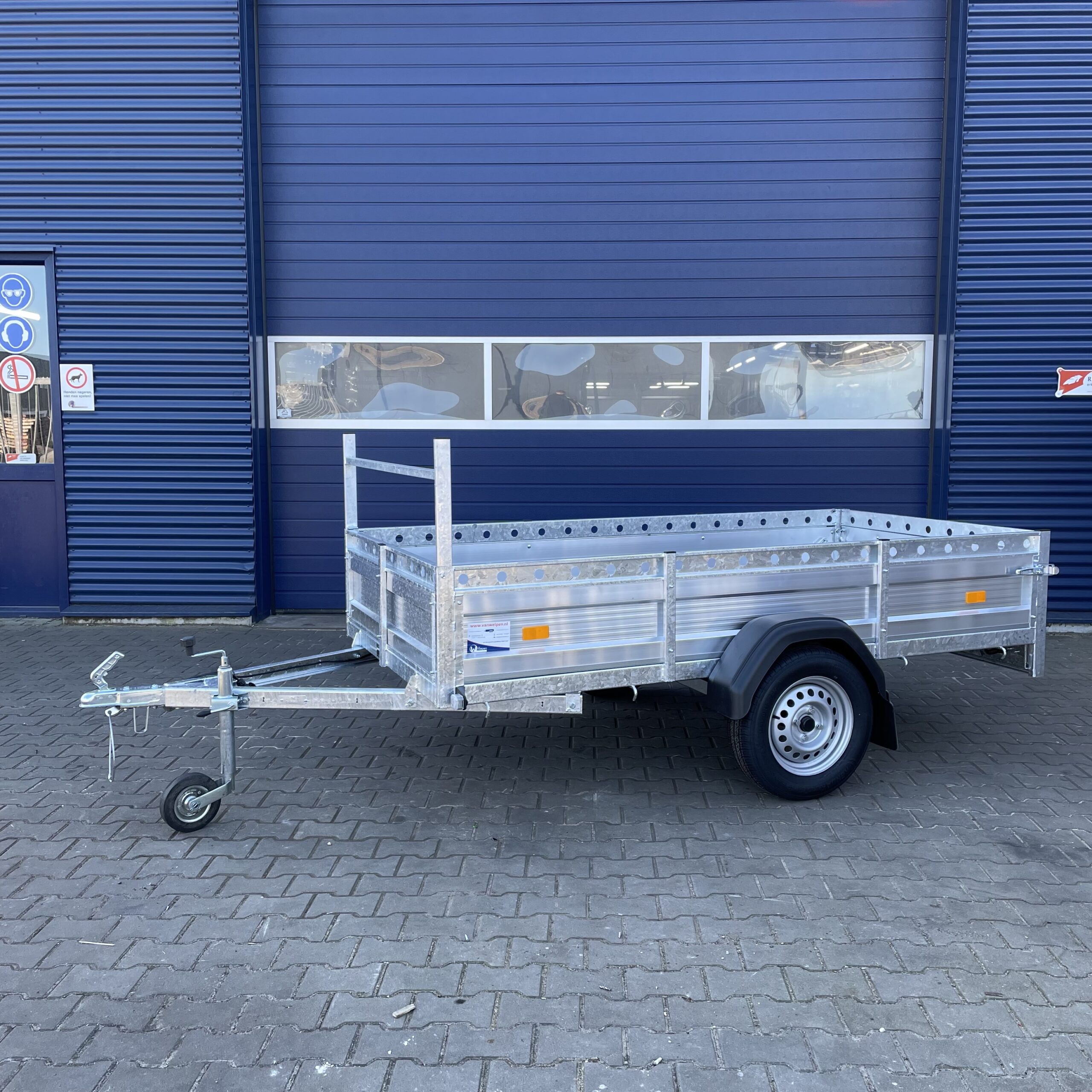 Bakwagen | Aluminium Enkelasser 275 Bindrail links