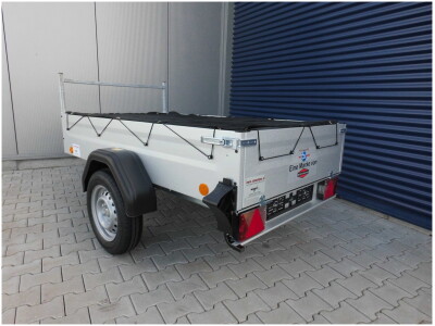 aanhanger met zwart net linksachter