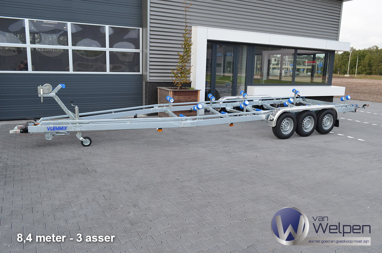 8-4m-3asser-1 boottrailer