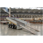 Eduard Kipper Driezijdig 406x200 | Laadvloer 63cm | 3500 kg | EDK019 schuinachter links met schuine laadbak, open laadklep en oprijplaten